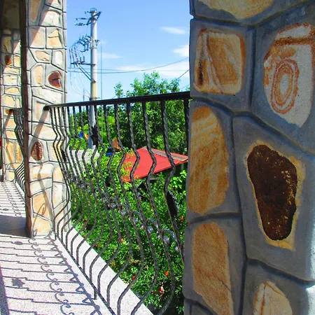 Casa din Vamă-2